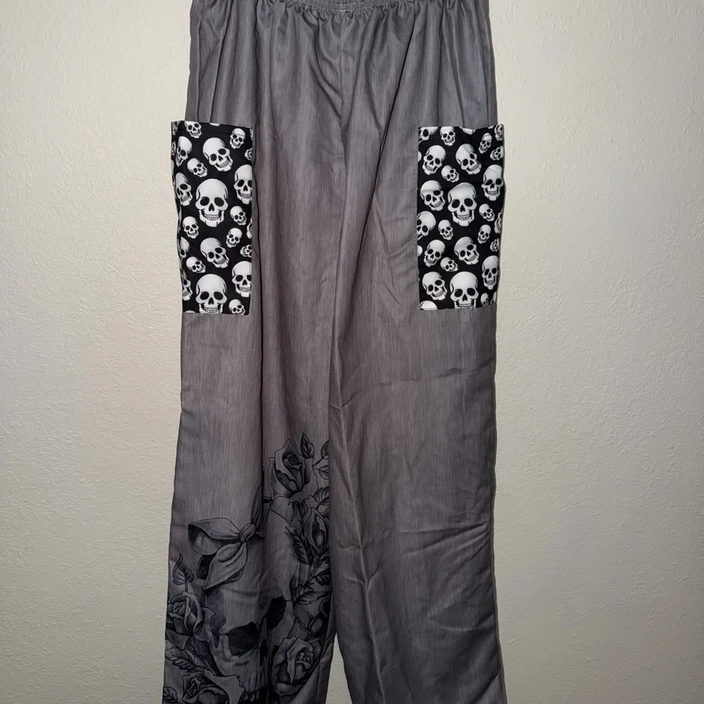 Gray Skull Print Pants With Pockets